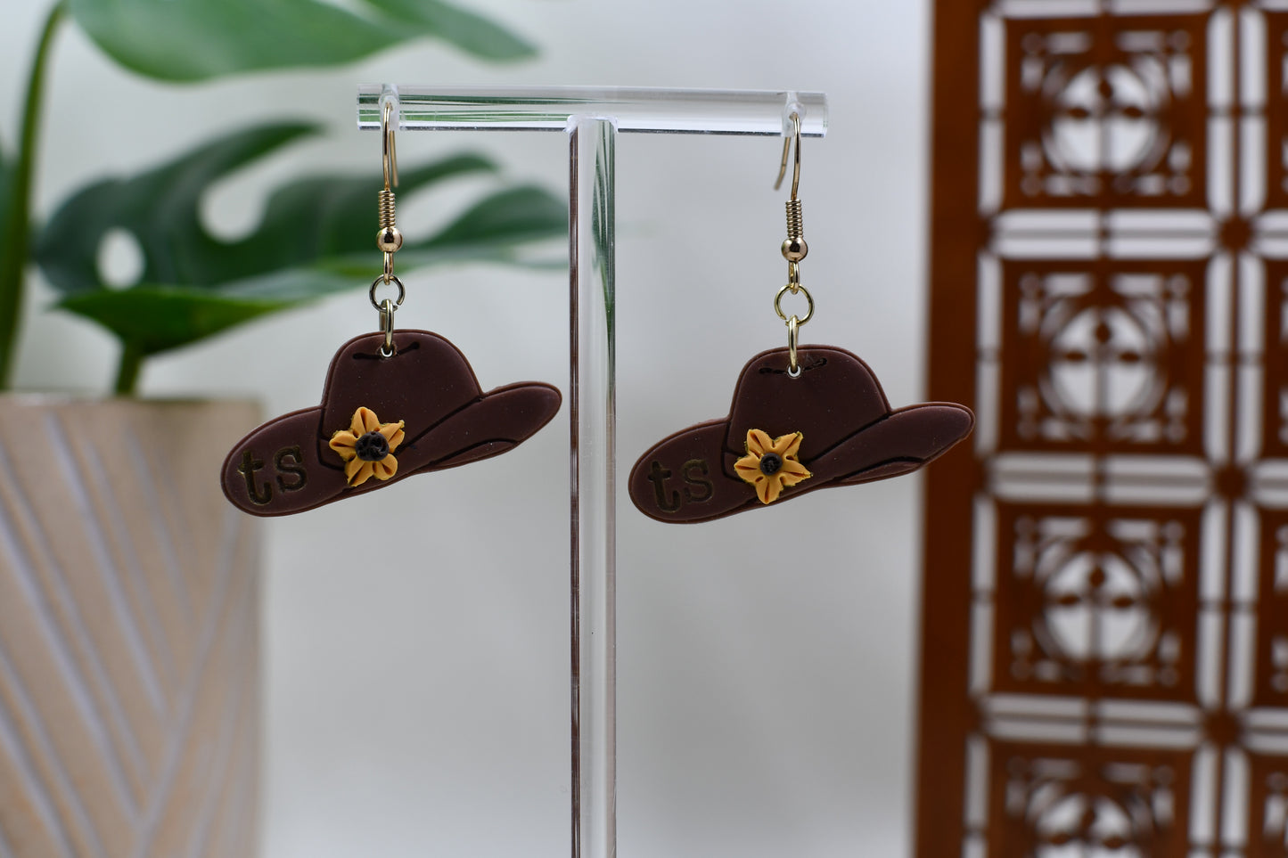 Green Era Western Cowboy Hat with Sunflower and TS Dangle Earrings