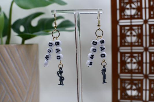 White Era Down Bad Bracelet Earrings with Gray Alien