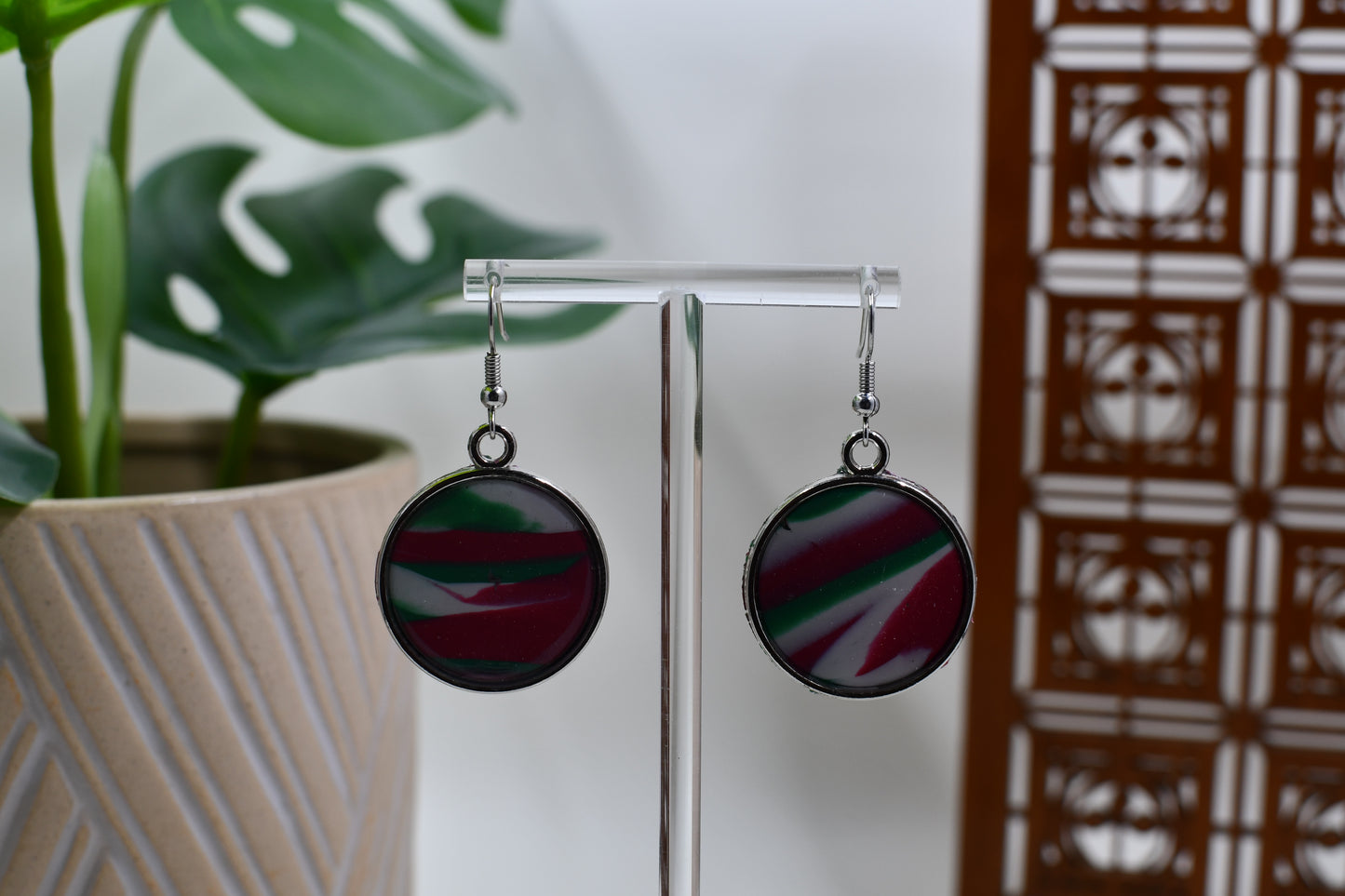 Red/Green/White Christmas Marble Round Bezel Dangle Earrings